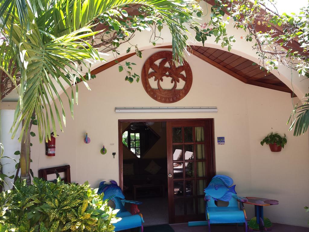 The Palms Oceanfront Suites San Pedro  Bagian luar foto