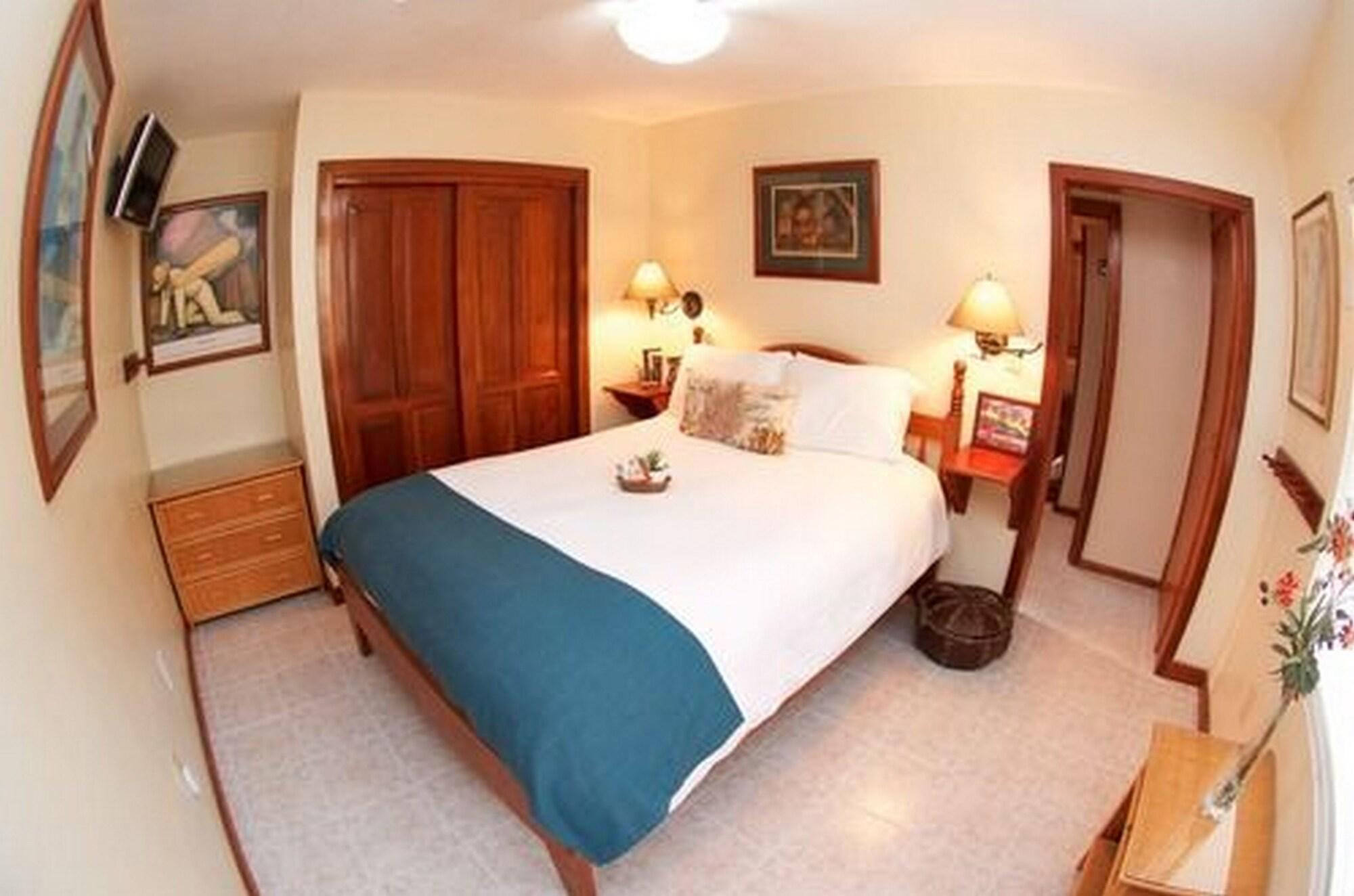 The Palms Oceanfront Suites San Pedro  Bagian luar foto