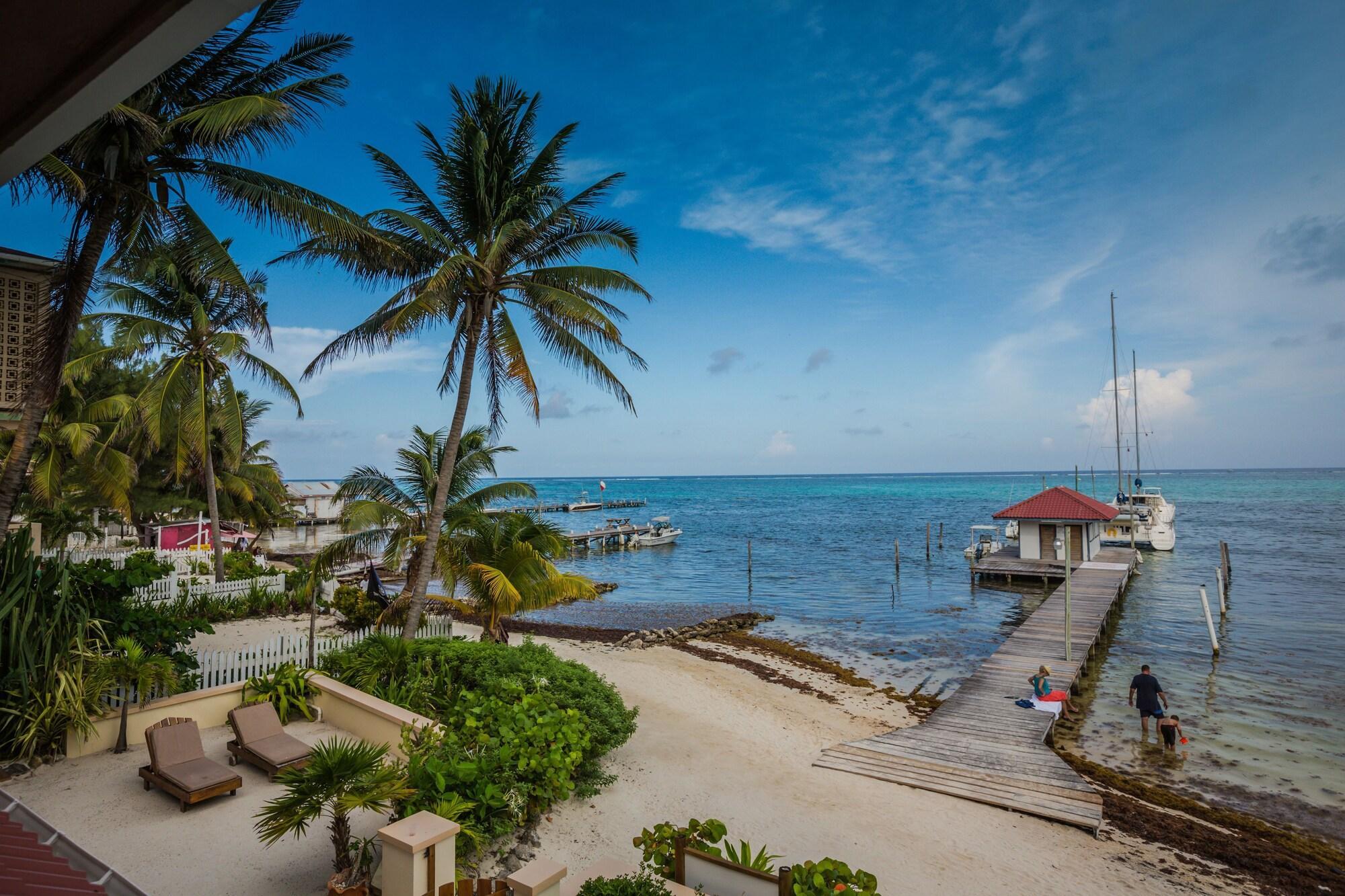 The Palms Oceanfront Suites San Pedro  Bagian luar foto