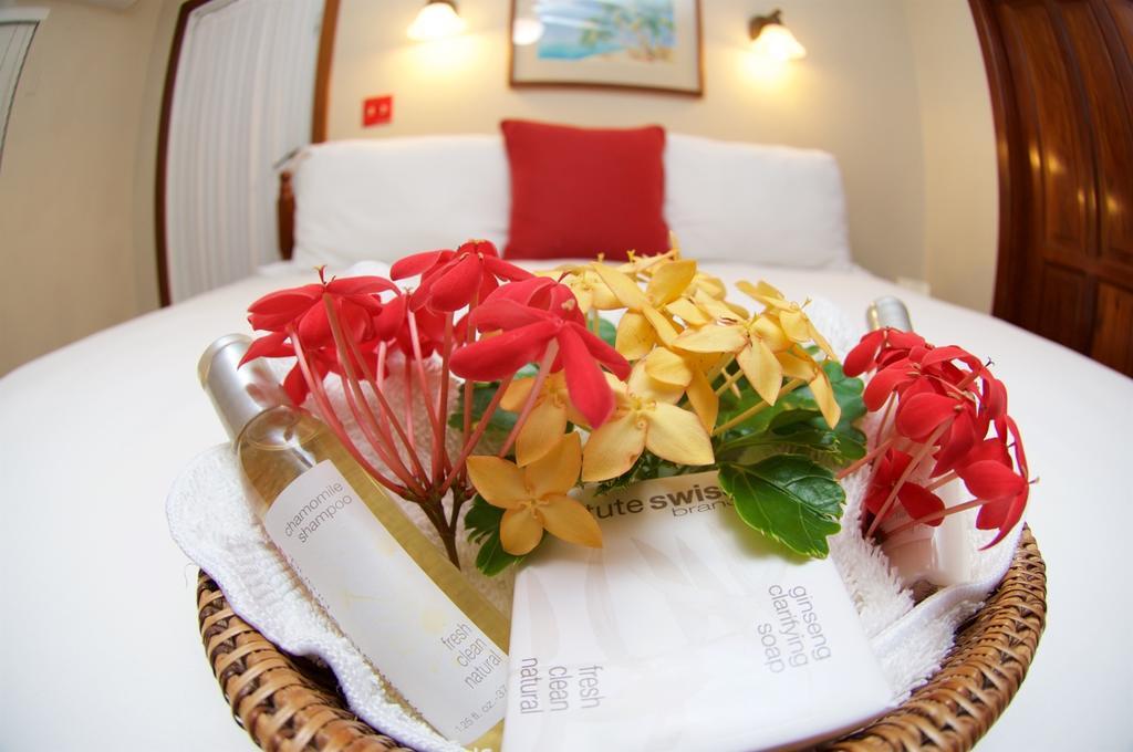 The Palms Oceanfront Suites San Pedro  Bagian luar foto